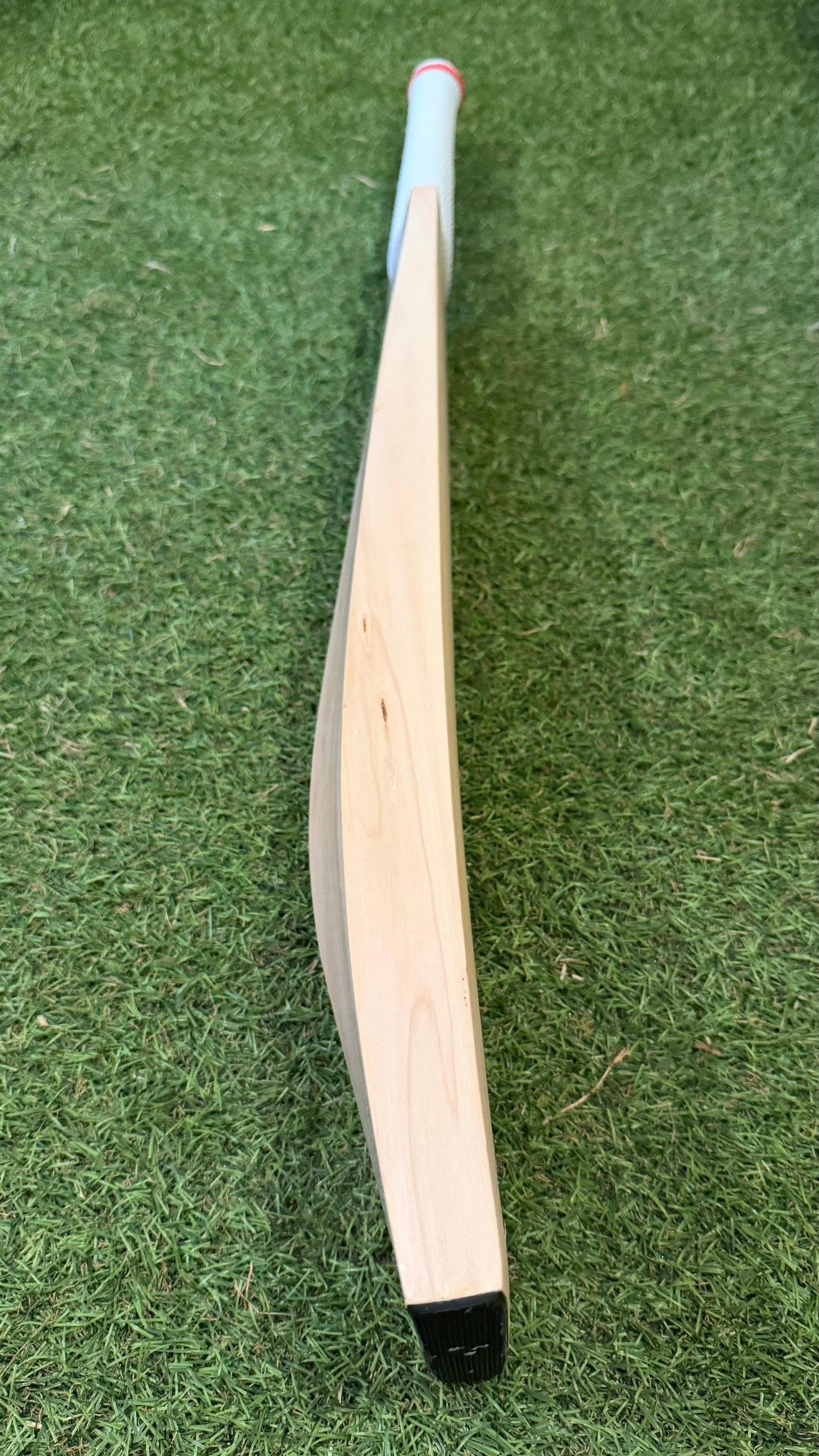 HK Players (Pro Players) English Willow Cricket Bat – Premium Grade