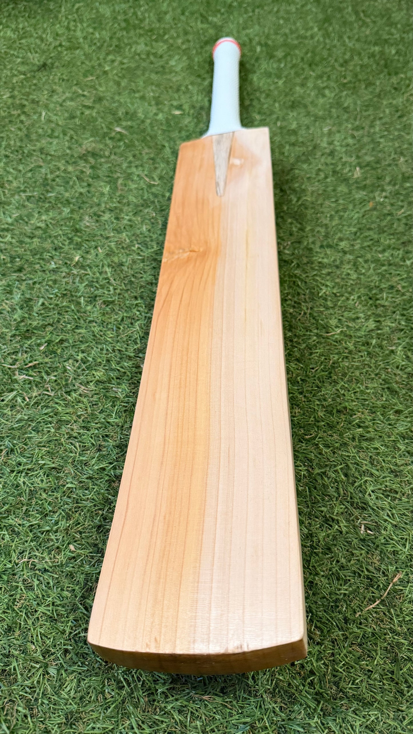 HK Pro Performance English Willow Cricket Bat