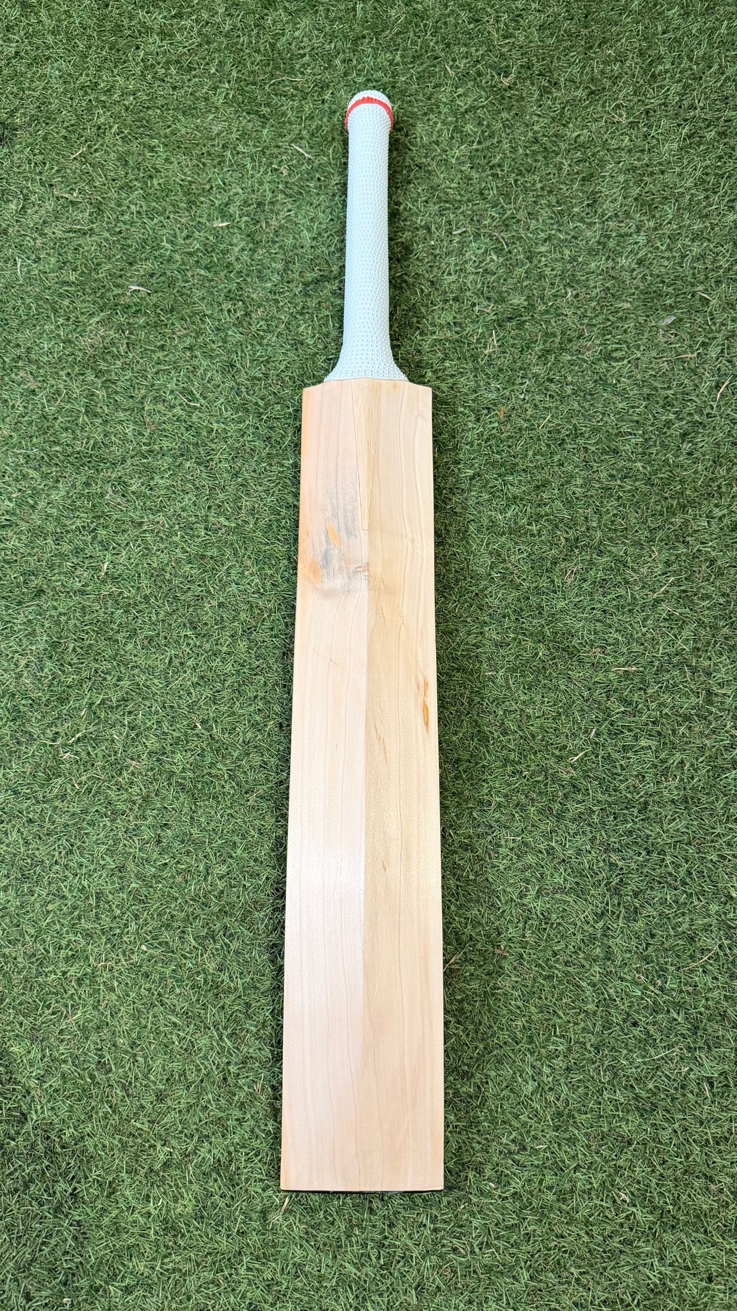 HK Players (Pro Players) English Willow Cricket Bat – Premium Grade