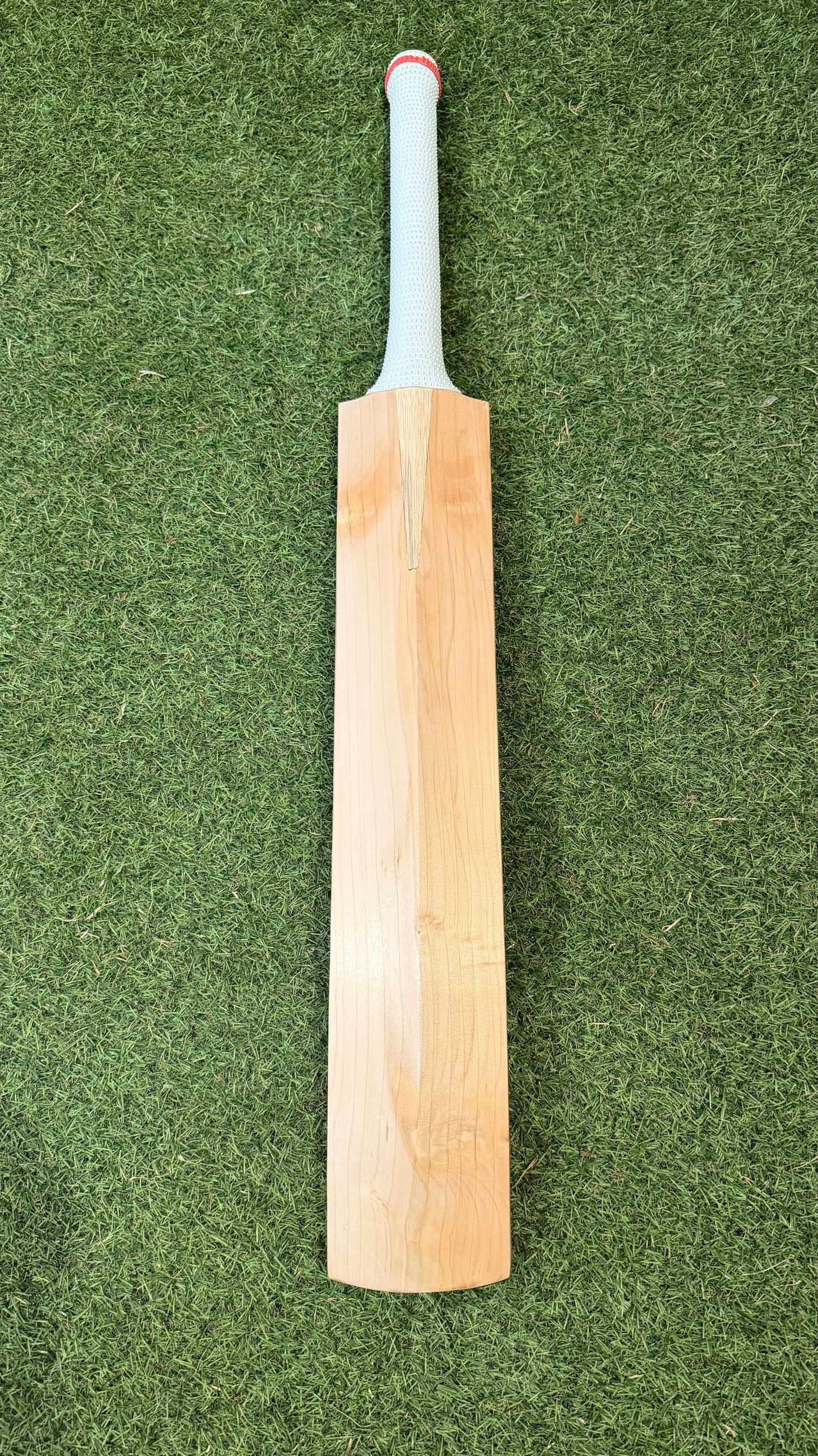 HK Pro Performance English Willow Cricket Bat