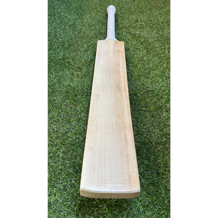 HK Pro Performance English Willow Cricket Bat – UK MADE! (2lb 10oz)