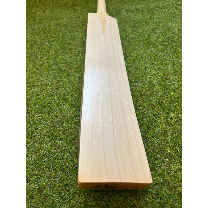 HK Reserve Grade - English Willow (Big Edges) - Image 2