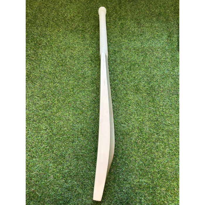 HK Reserve Grade - English Willow (Big Edges) - Image 3